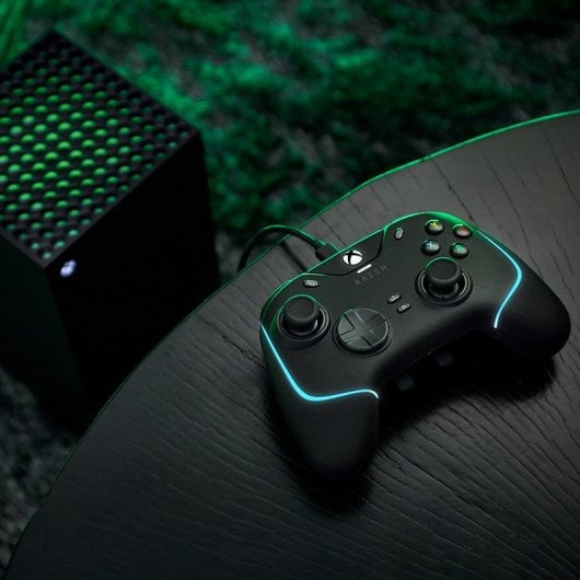 Razer Wolverine V2 Chroma Gamepad para Xbox X/S/One/PC Negro