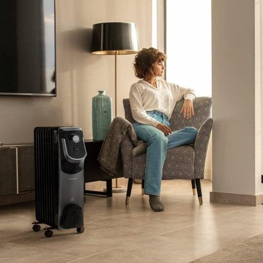 Radiador Elétrico Cecotec ReadyWarm 9000 Space 2000W médio com controlo manual e rodas