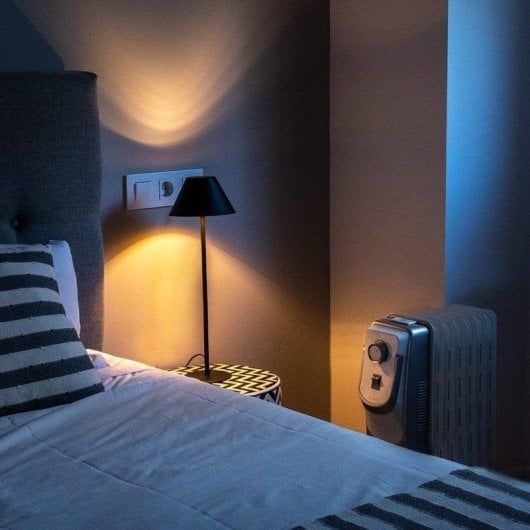 Radiador Elétrico Cecotec ReadyWarm 7000 Space 360 1500W compacto controle mecânico e rodas