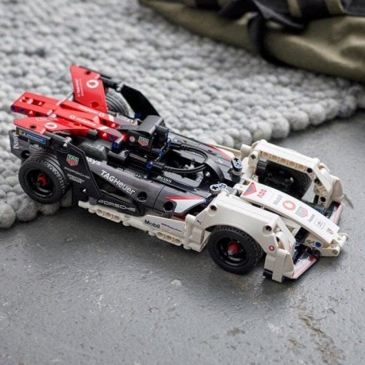 LEGO Technic Formula E Porsche 99X Electric 42137 422 pièces