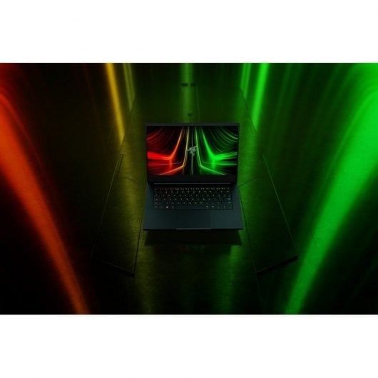 Razer Blade 14 165Hz AMD Ryzen 9 6900HX/16GB/1TB SSD/RTX 3070Ti/14"