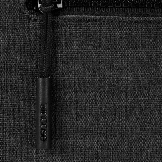 Incase Funda Compact Sleeve Woolenex para MacBook Pro 14  2021 Grafito