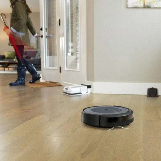 Aspirador Robô iRobot Roomba i3 Navegação Linear Suporte Alexa Google App