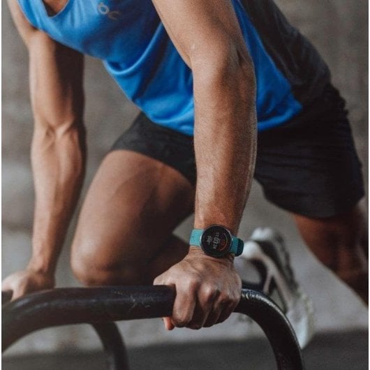 Polar Pacer Pro Bluetooth GPS 45mm MIP Gris S/L Étanche 5ATM Pulsomètre Suivi Sommeil