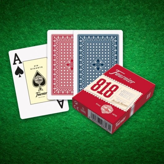 Tapis de jeu de cartes perforé en feutre antidérapant Fournier. Dimensions : 40 x 50 cm