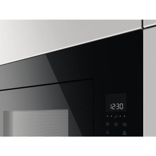 Microondas Zanussi ZMBN4SX 26L 900W con Plato Giratorio XL y Control Táctil