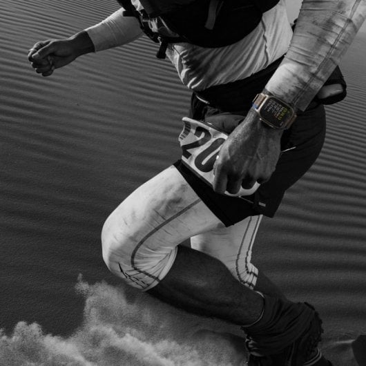 Apple Watch Ultra LTE Titanio con Correa Trail Loop S/M Negra/Gris