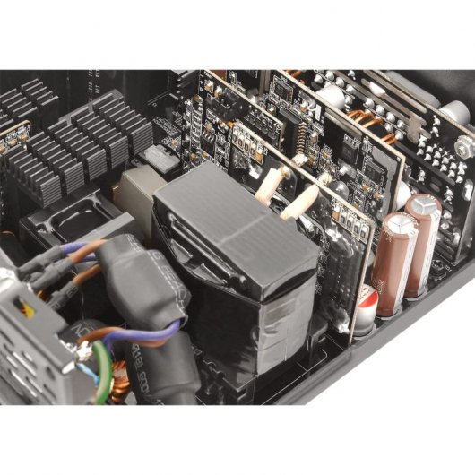 Thermaltake Toughpower GF 3 1200W PCIe Gen 5.0 80 Plus Gold completamente modulare