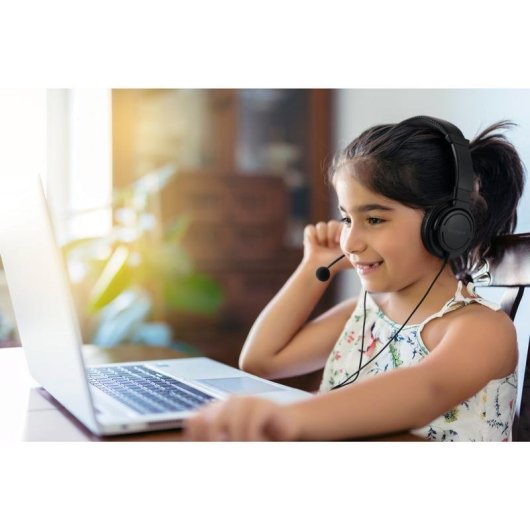 Auriculares Kensington con cable, cancelación de ruido, micrófono boom y control volumen Negro