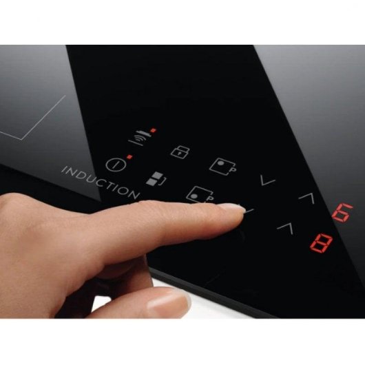 Placa de Indução Electrolux LIL60336 3 Zonas 60cm Controlo Tátil PowerBoost