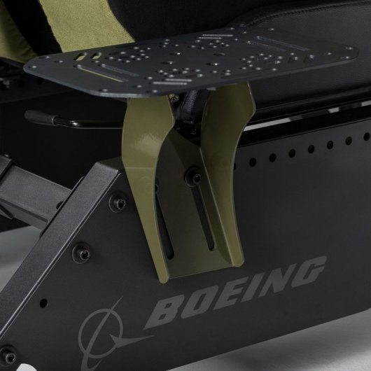 Cockpit militaire du simulateur de vol Boeing Next Level Racing