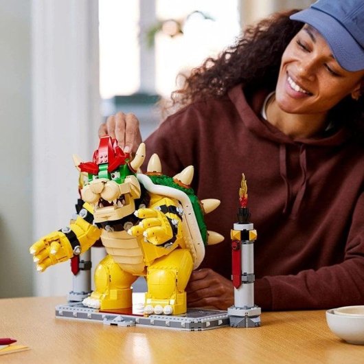 LEGO Super Mario O Poderoso Bowser 71411 2807 peças