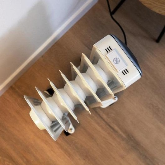 Radiatore a Olio Cecotec ReadyWarm 7000 Space 1500W 7 Elementi Ruote e Maniglia