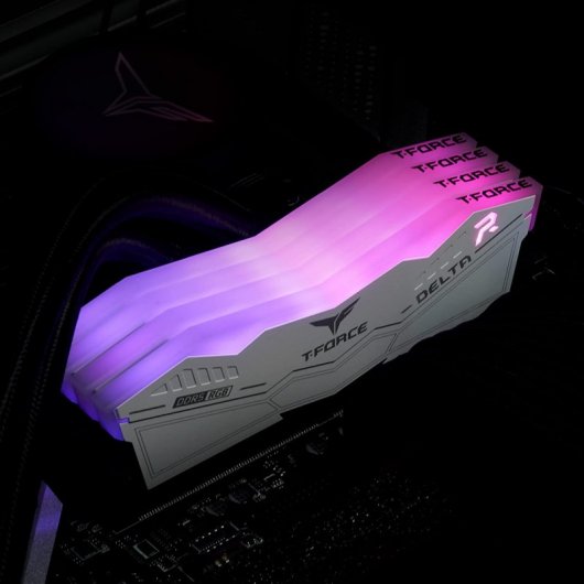 Team Group T-Force Delta RGB White DDR5 6000MHz 64GB 2x32GB CL38