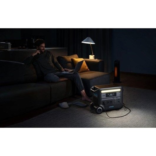 Estación de energía Anker 767 PowerHouse 2048Wh 3 AC 3 USB-C 2 USB-A LiFePO4 Pantalla LCD Recarga solar Ruedas