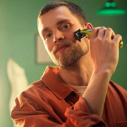 Aparador de Barba Facial Philips OneBlade QP2821/20 Recarregável 45min Seco e Molhado 5 Ajustes Lâmina Dupla