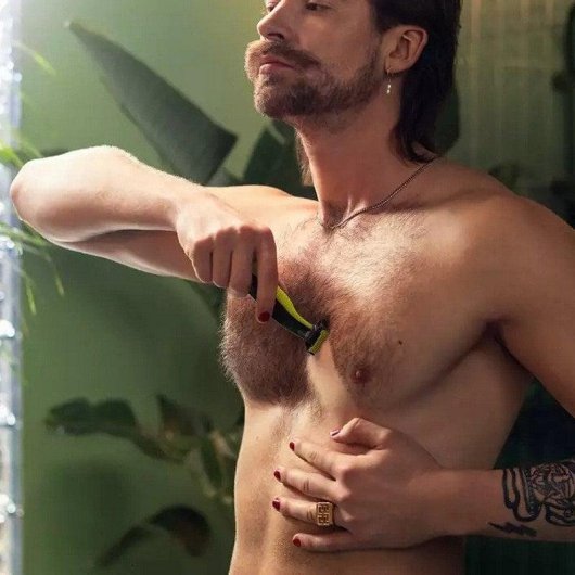 Aparador de Barba Facial Philips OneBlade QP2821/20 Recarregável 45min Seco e Molhado 5 Ajustes Lâmina Dupla