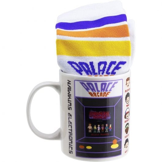 Paladone Keramiktasse + Stranger Things Socken-Set