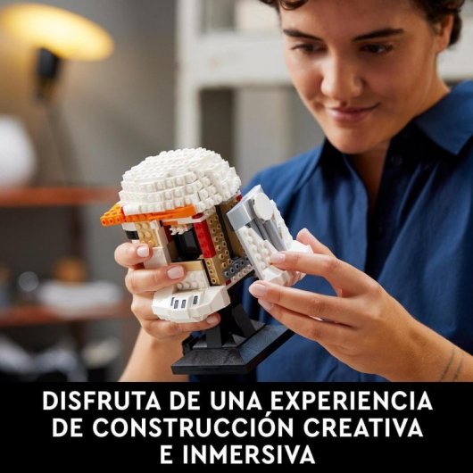 Kit de construcción LEGO® Star Wars™ 75350 Casco del Comandante Clon Cody (776 piezas)