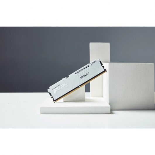 Kingston Technology FURY 16 GB 5600 MT/s DDR5 CL36 DIMM Beast White EXPO
