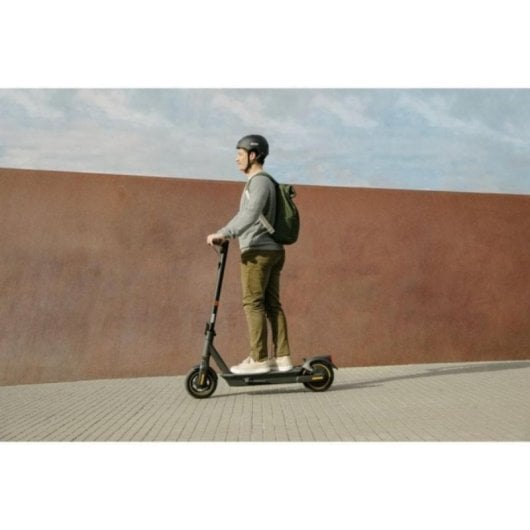 Elektroroller Segway 25 km/h 70 km Reichweite 900 W Doppel-Federung LED-Display