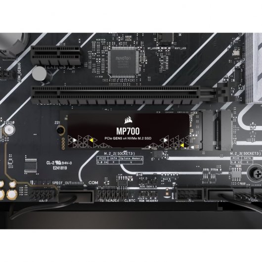 Corsair MP700 2 TB SSD M.2 PCIe Gen5 x4 NVMe 2.0