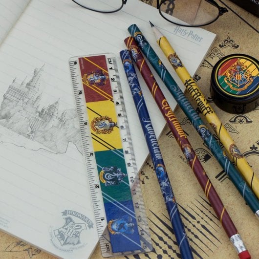Set di cancelleria Cinereplicas Harry Potter Hogwarts Houses