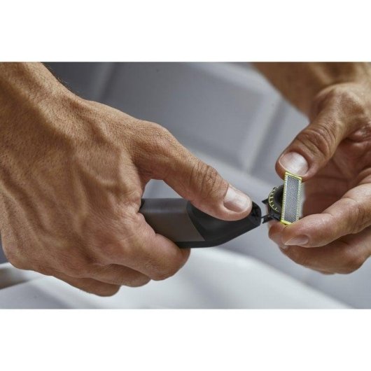 Tondeuse Homme Philips OneBlade Pro 360 QP6551/15 Sans Fil 120min 14 Longueurs Etanche