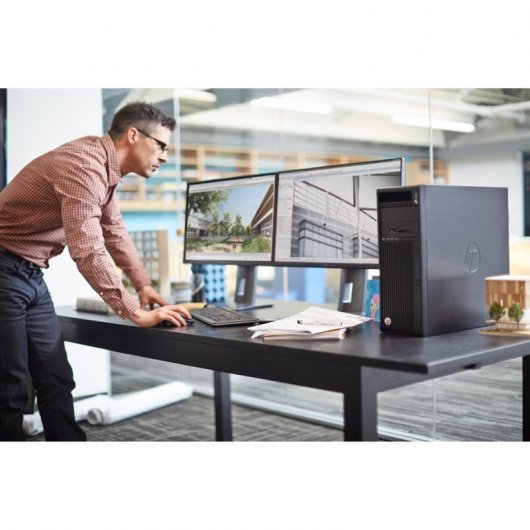 HP Z440 Intel Xeon E5-1620V3/16GB/256GB SSD