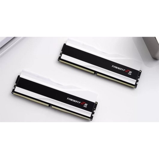 Memória RAM G.Skill Trident Z5 RGB 32GB 2x16GB DDR5 6400MHz CL32 Branco Mate