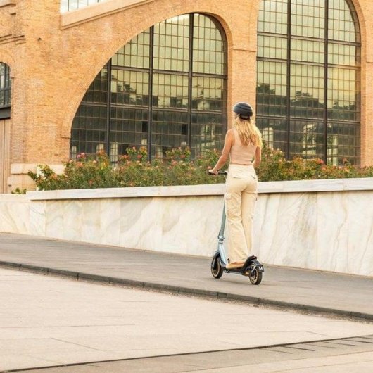 Patinete elétrico Cecotec Bongo Serie M20 350W Autonomia 20km Rodas 8.5" Preto Verde