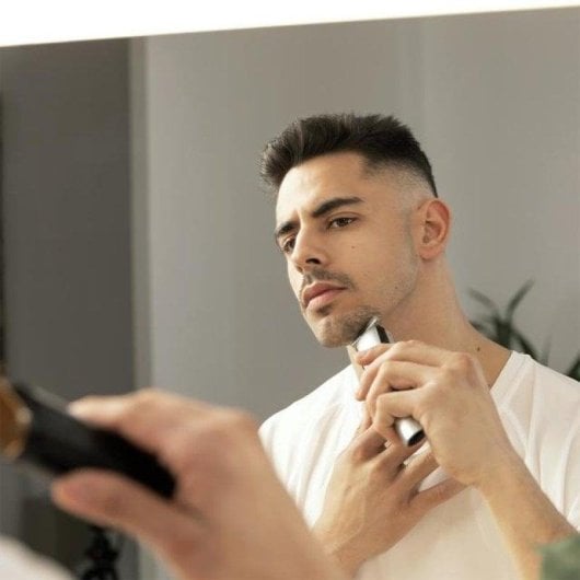 Cortadora de pelo Cecotec Bamba PrecisionCare 5 en 1 Titanio 60 min Pantalla Digital