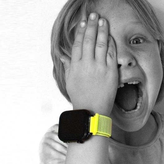 SaveFamily Savewatch Plus 4G 1,85" Silber Armband Lila IP67 SOS-Taste