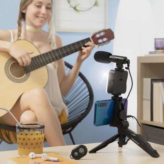 InnovaGoods Kit Vlogging com Luz Microfone e Comando Plodni