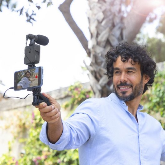 InnovaGoods Kit Vlogging com Luz Microfone e Comando Plodni