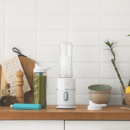 Licuadora Cecotec Power Titanium 500 EasyGo 500W 2 Copos Tritan Titânio Refrigeradores Branca