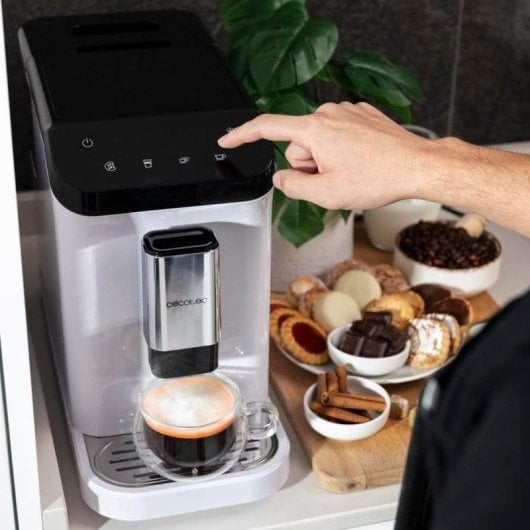 Cafetière Superautomatique Cecotec Cremmaet Macchia White 1,5 L 19 bars moulin intégré