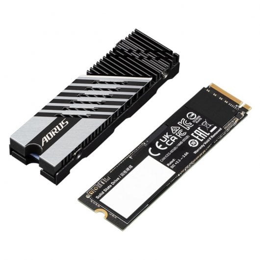 Gigabyte AORUS Gen4 7300 2 TB SSD M.2 PCIe 4.0 3D TLC NAND NVMe