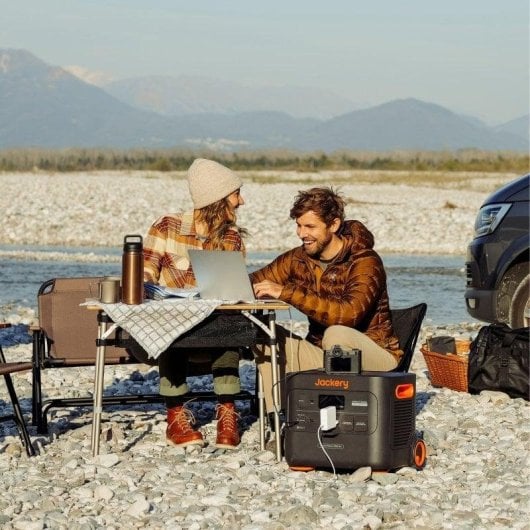 Estação de energia Jackery Explorer 2000 Plus 2042,8Wh 1 porta AC 2 portas USB-A 2 portas USB-C Bateria LiFePO4 Tela LCD Expansível