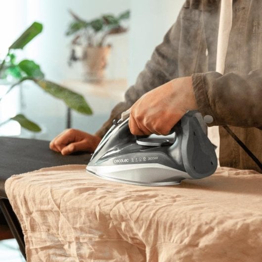 Ferro a vapore Cecotec Ironhero 2600 Vital 2600W Punta Precisione Turbo Slide