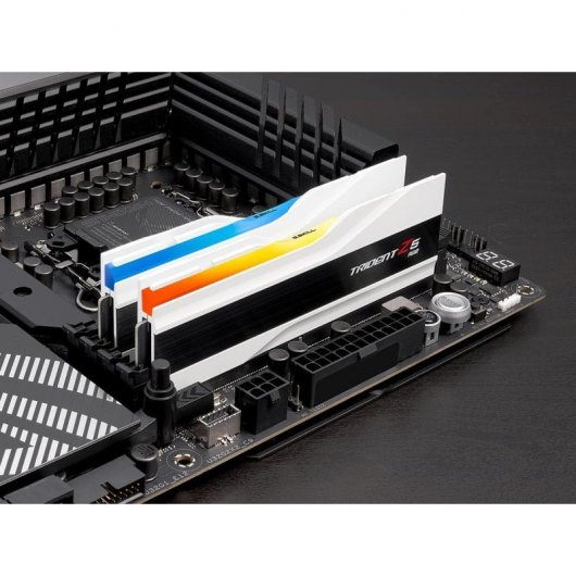 G.Skill Trident Z5 RGB Branco Mate DDR5 6000MHz 64GB 2x32GB CL30