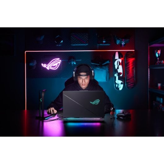 ASUS ROG Strix Scar 16 2024 G634JYR-NM003W Intel Core i9-14900HX/32GB/1TB SSD+1TB SSD/RTX 4090/16"