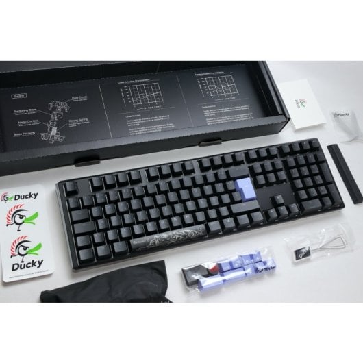 Ducky One 3 Classic Teclado Mecánico Gaming Switch MX Red RGB PBT Negro