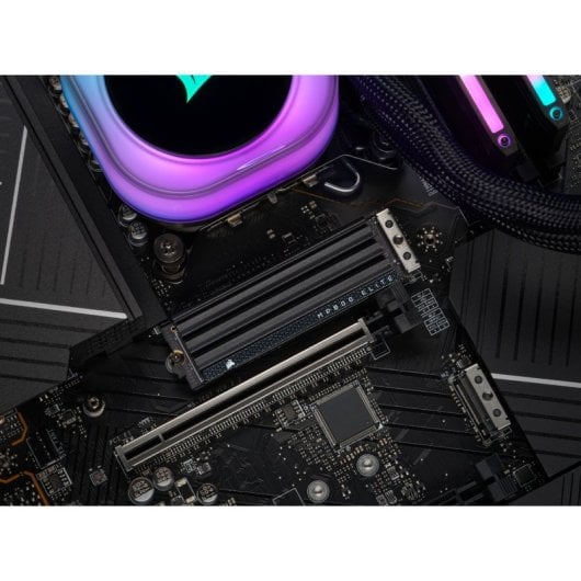 Corsair MP600 ELITE 2 TB SSD PCIe Gen4 x4 NVMe M.2 mit Kühlkörper