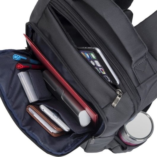 Rivacase 8262 39,6 cm (15.6") Rucksackhülle Schwarz