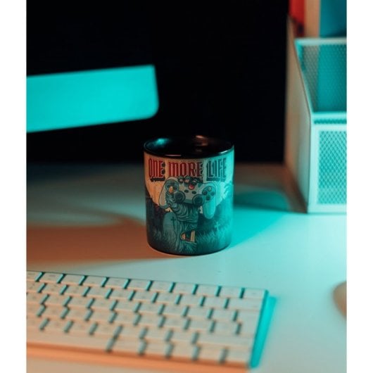 Erik Editores Gameration One More Life Tasse Thermocolor