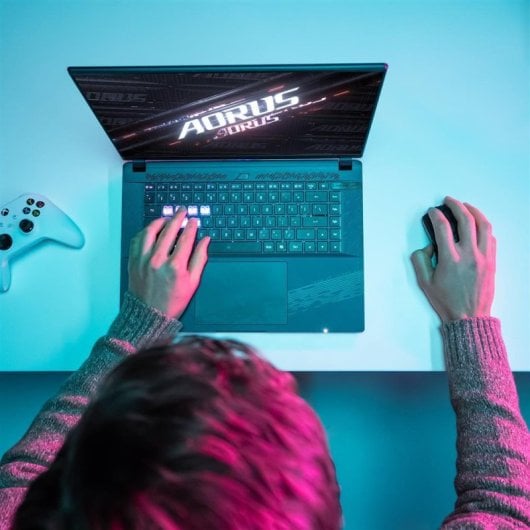 Gigabyte AORUS 16X 2024 ASG-63ESC65SH Intel Core i9-14900HX/32GB/2TB SSD/RTX 4070/16"