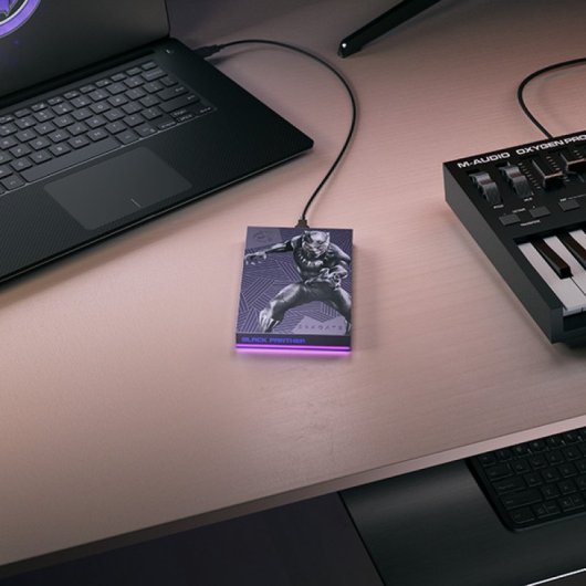 Seagate Black Panther Special Edition FireCuda 2 TB USB 3.2