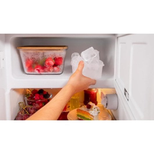 Frigorífico Mini Cecotec Bolero CoolMarket TT Origin 110 Black E Defrost 90cm 110L E Preto LED Icebox Retro