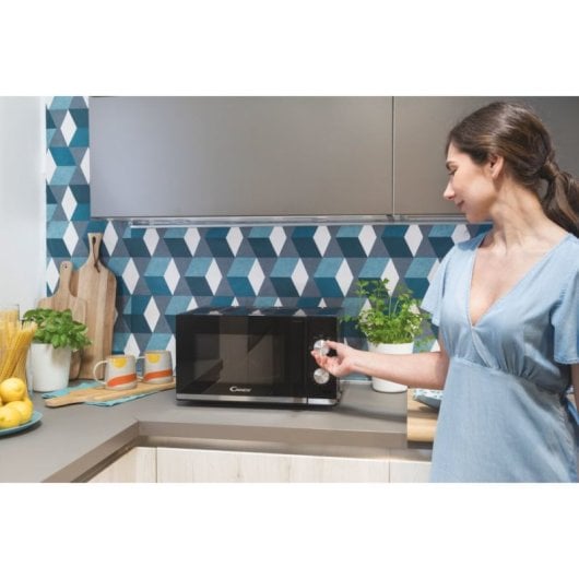 Candy Moderna CMW20TNMB Micro-ondas 20L 700W Preto
